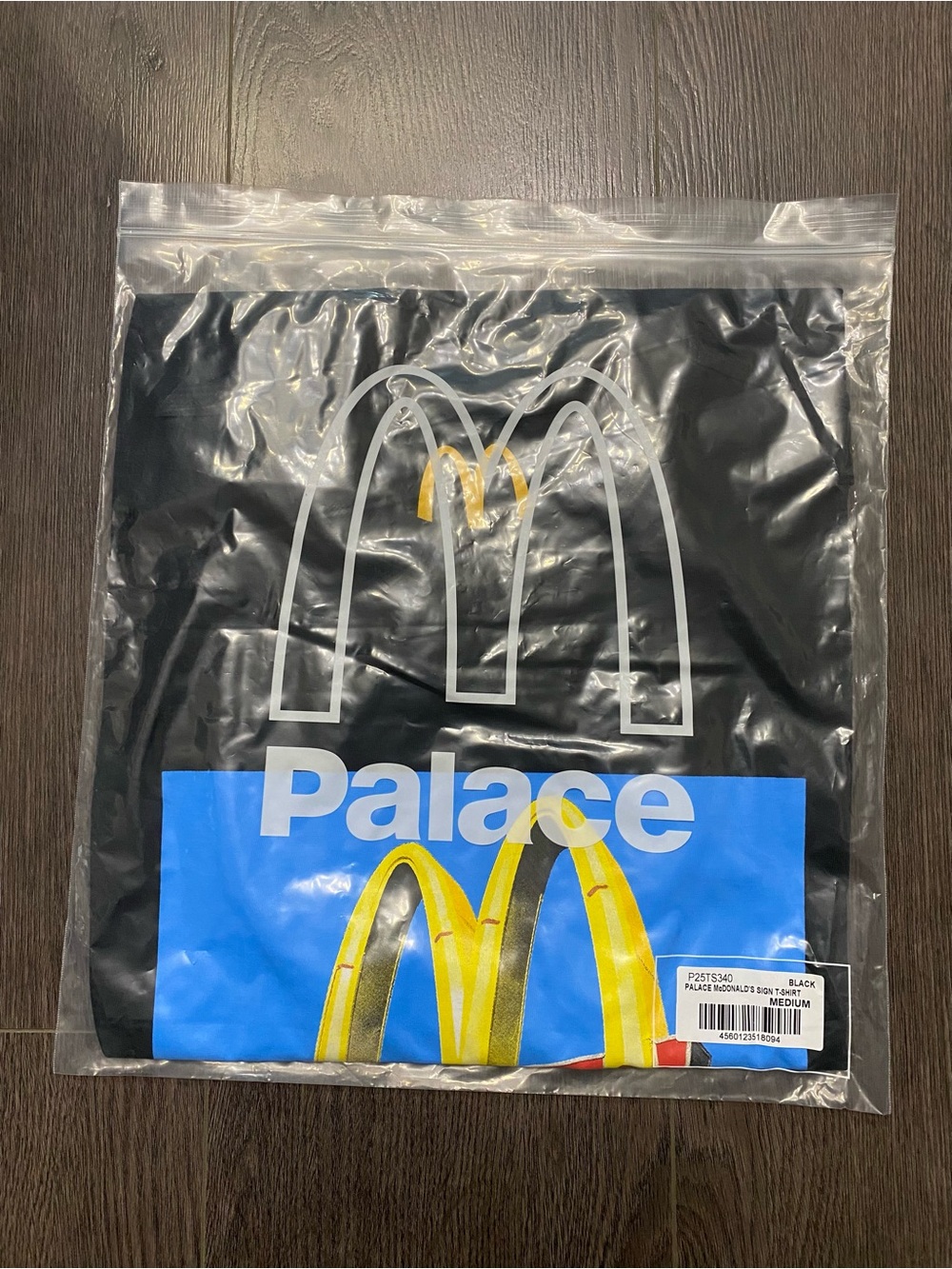 Palace McDonald’s tshirt Men’s medium